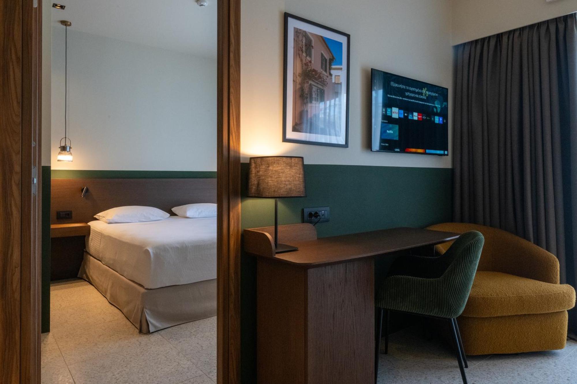 Evripidou 7 - Kalamata Mediterranean Suites Экстерьер фото