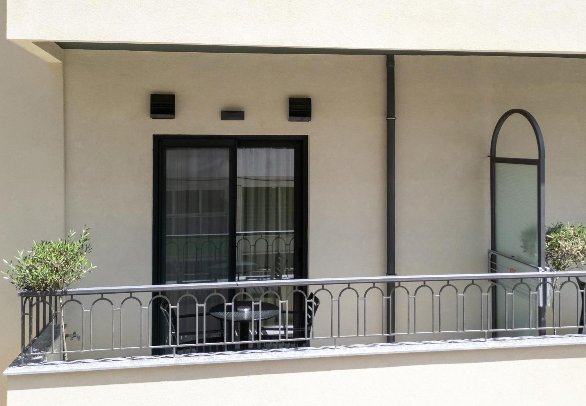 Evripidou 7 - Kalamata Mediterranean Suites Экстерьер фото