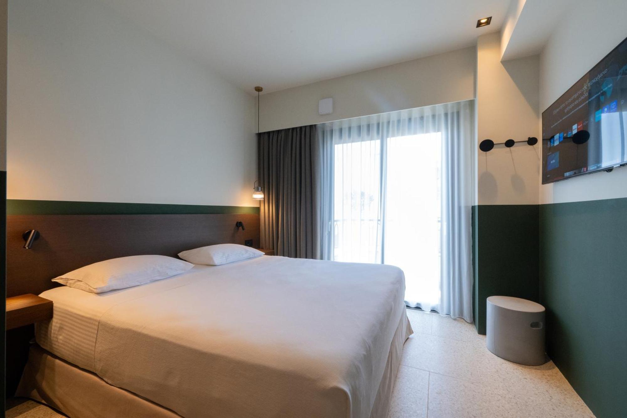 Evripidou 7 - Kalamata Mediterranean Suites Экстерьер фото