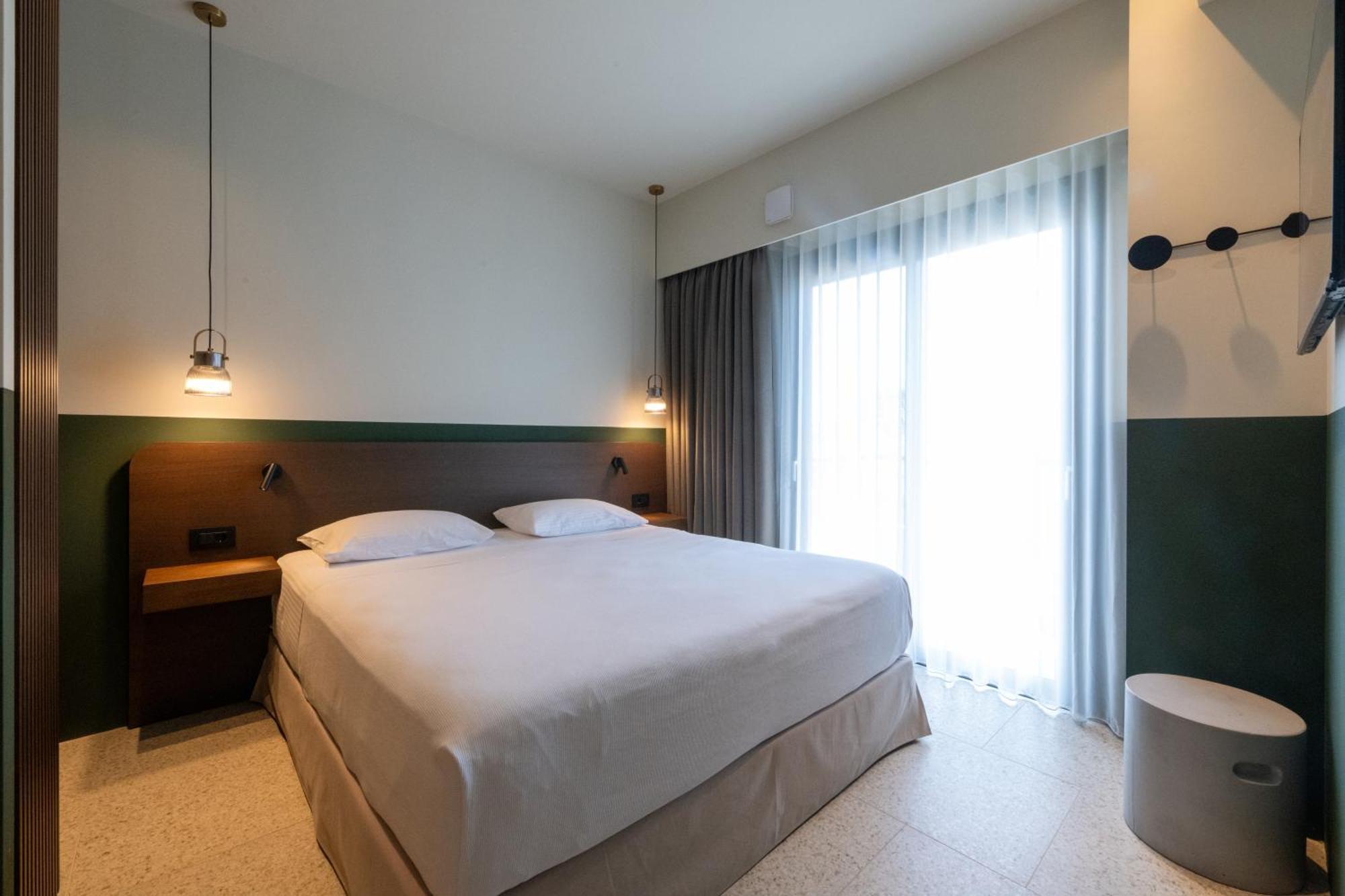 Evripidou 7 - Kalamata Mediterranean Suites Экстерьер фото