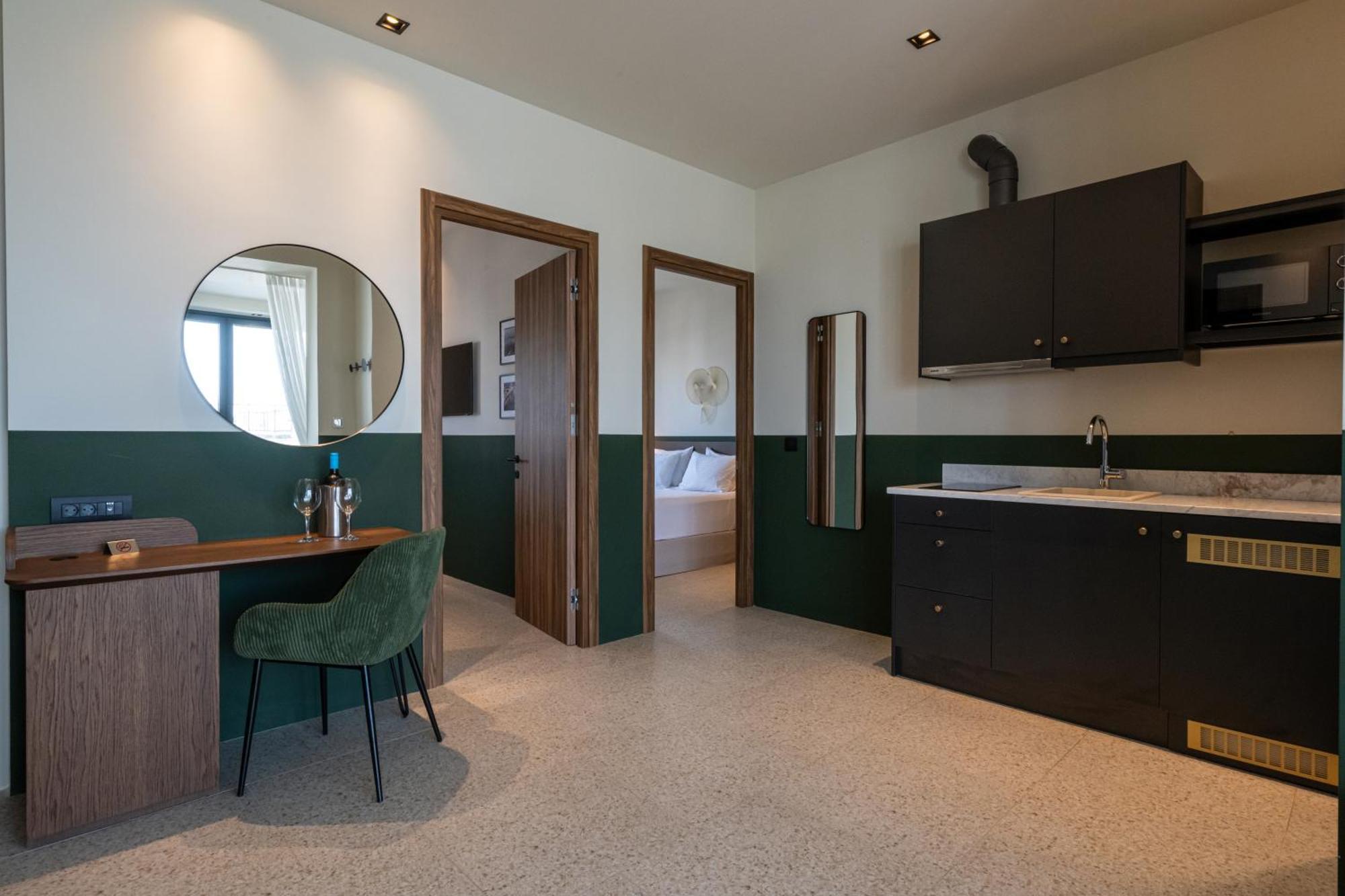Evripidou 7 - Kalamata Mediterranean Suites Номер фото