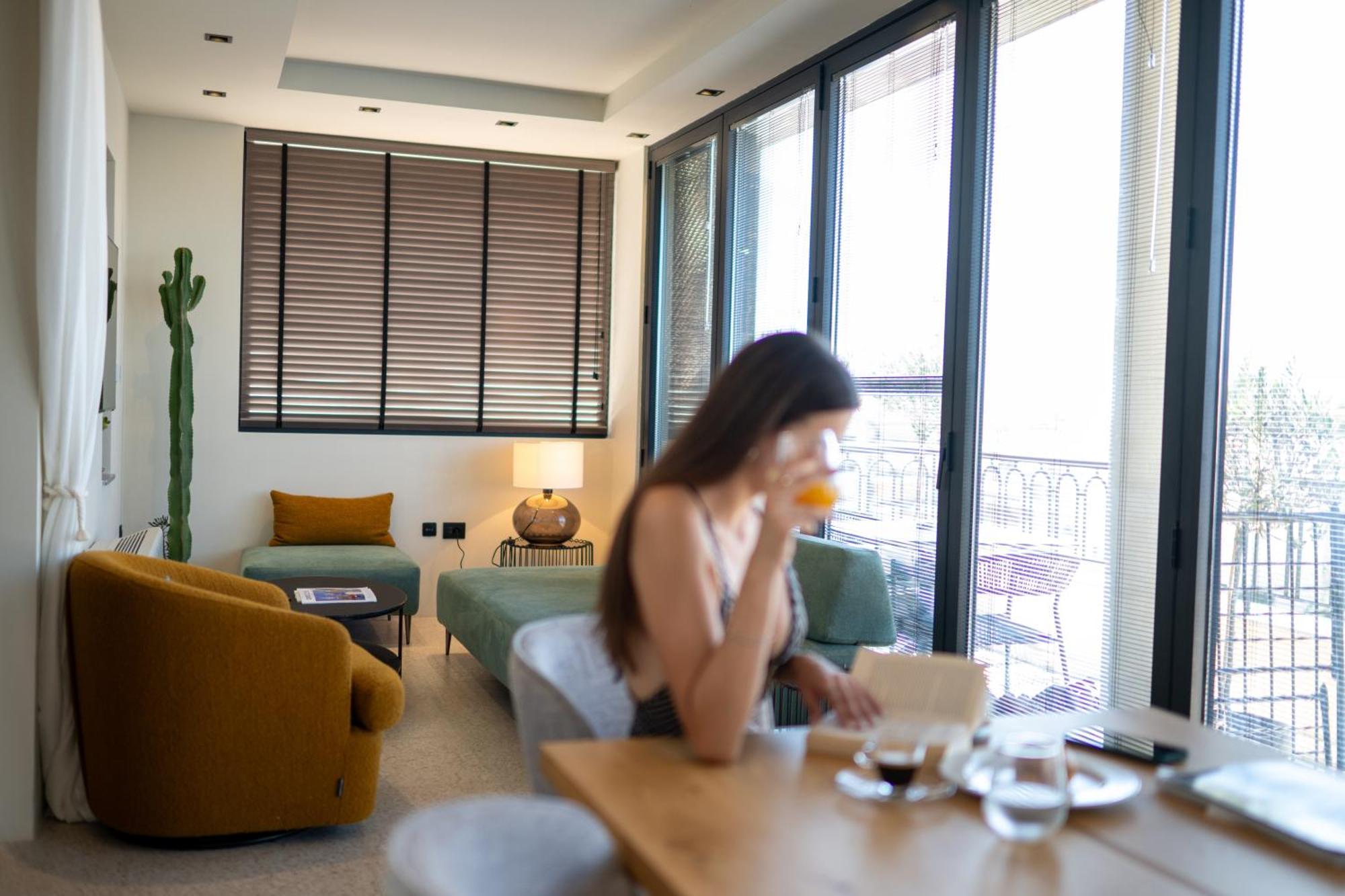 Evripidou 7 - Kalamata Mediterranean Suites Экстерьер фото
