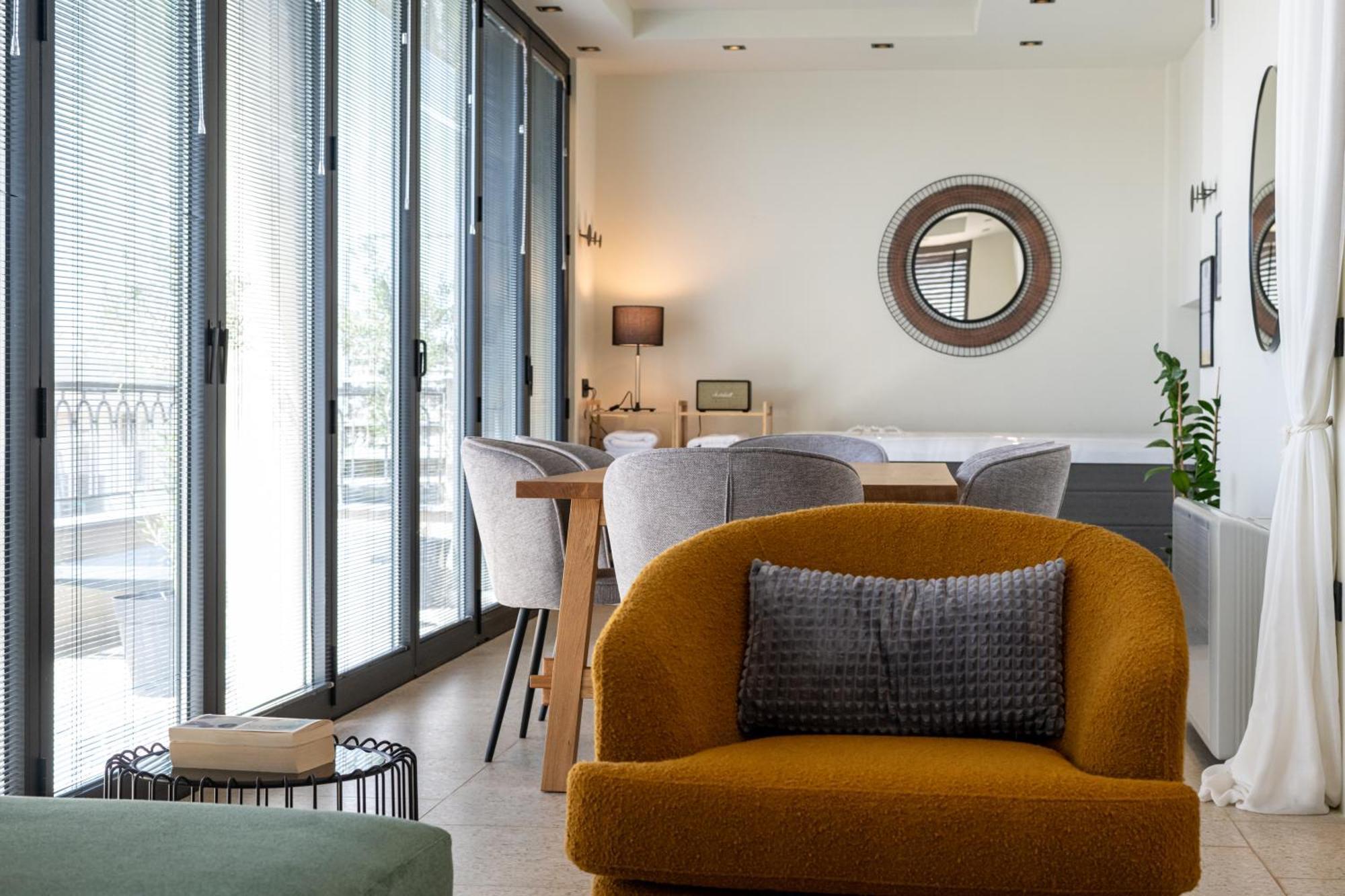 Evripidou 7 - Kalamata Mediterranean Suites Номер фото
