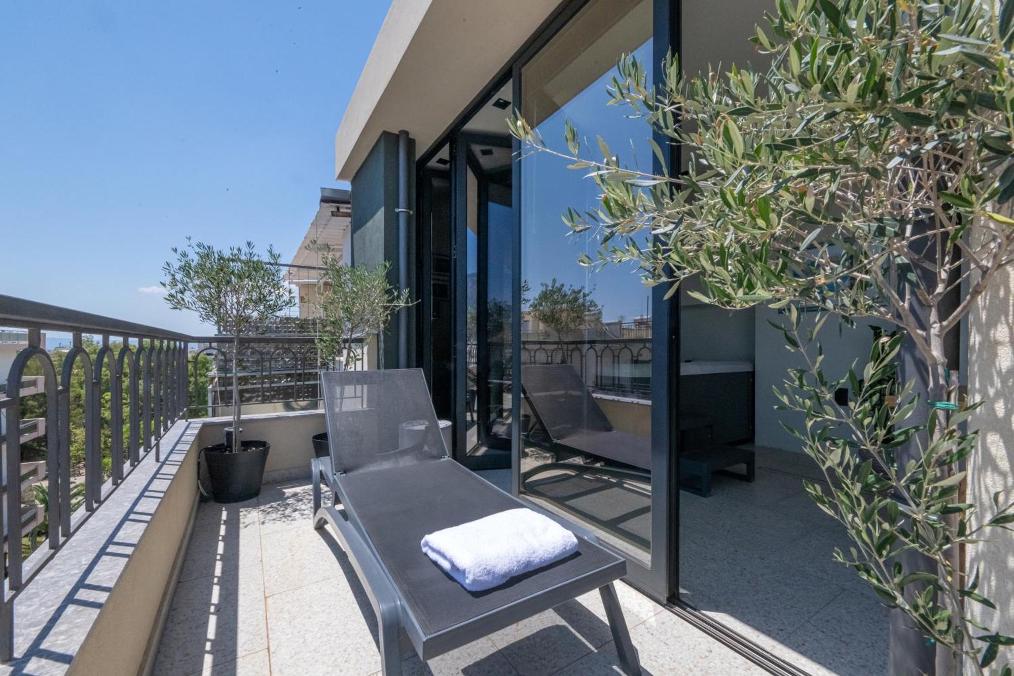 Evripidou 7 - Kalamata Mediterranean Suites Экстерьер фото